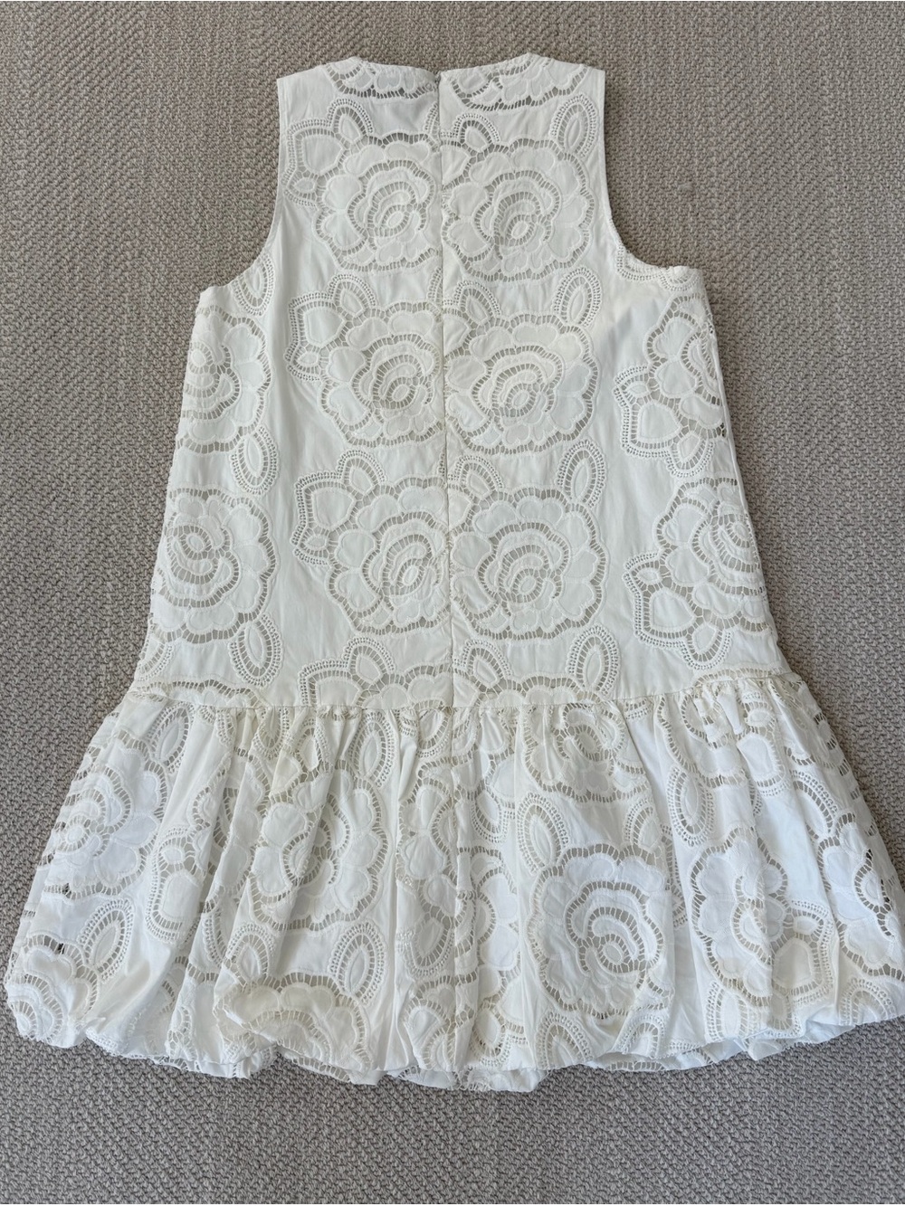 White Eyelet Floral Sleeveless Dress - Kids - Picture 3 of 4